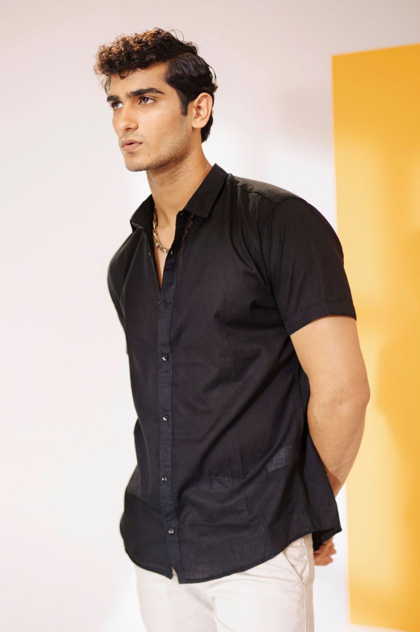 Regular Fit Half-Sleeves Shirt Black